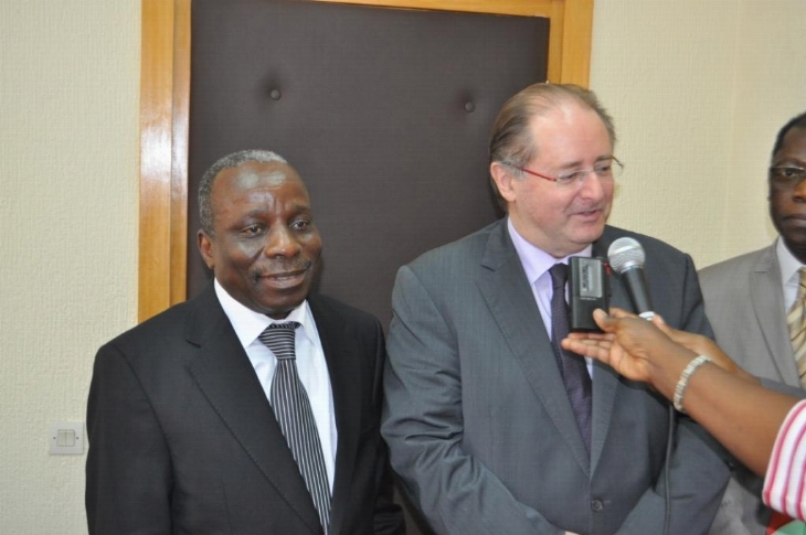 Après sa rencontre avec le ministre Albert Flindé / Thierry de Saint Maurice (Union Européenne): 